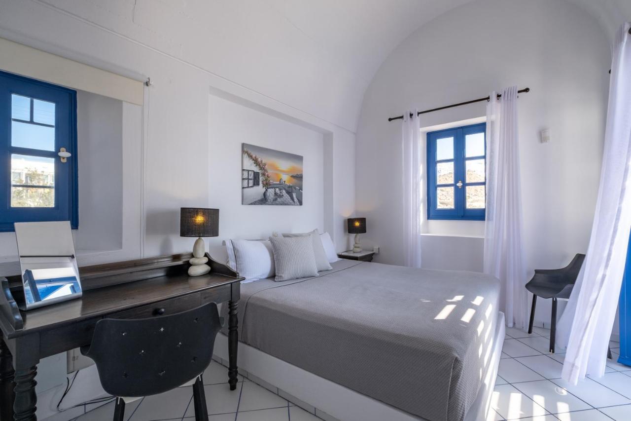 Villa Argento Nero Fira (Santorini)
