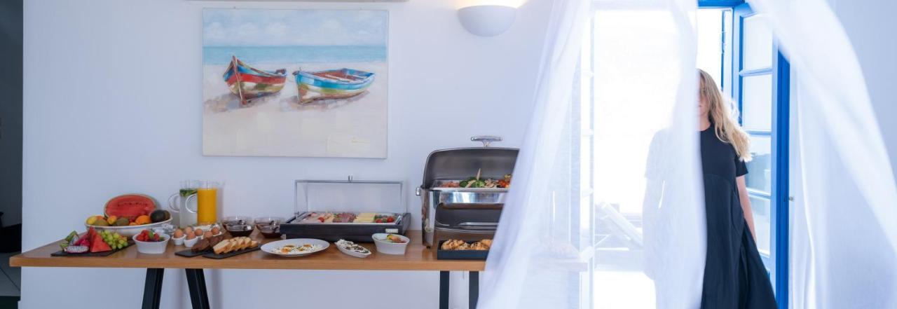 Villa Argento Nero Fira (Santorini)